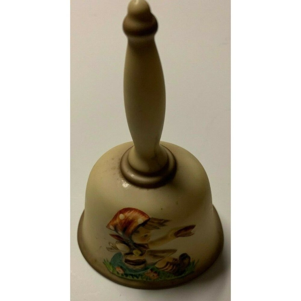 Goebel 2nd edition Annual Bell Hum701 Handcrafted
